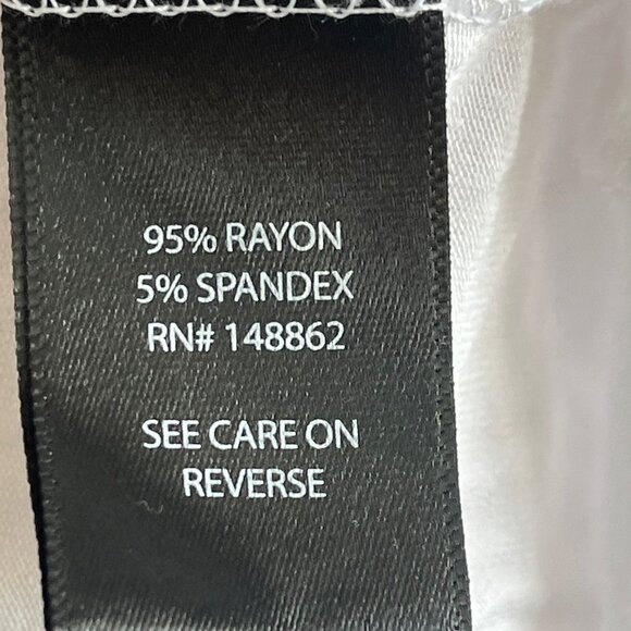 New Torrid Super Soft Knits White Turtleneck Tee 3/4 Sleeve Sz 00 NWT - Picture 6 of 7